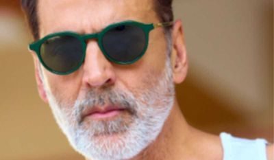 Akshay Kumar flaunts his white beard, internet calls him the agless wonder!