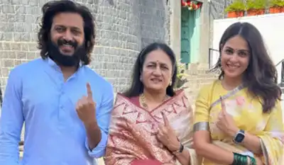 Lok Sabha Elections 2024: Riteish Deshmukh cast his vote along with his wife Genelia Deshmukh and mother Vaishali Deshmukh