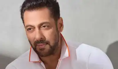 Salman Khan encourages people to vote, says ‘don’t trouble your Bharat Mata’