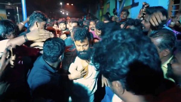 Vikram mobbed by fans on Veera Dheera Sooran set, shares heartfelt video