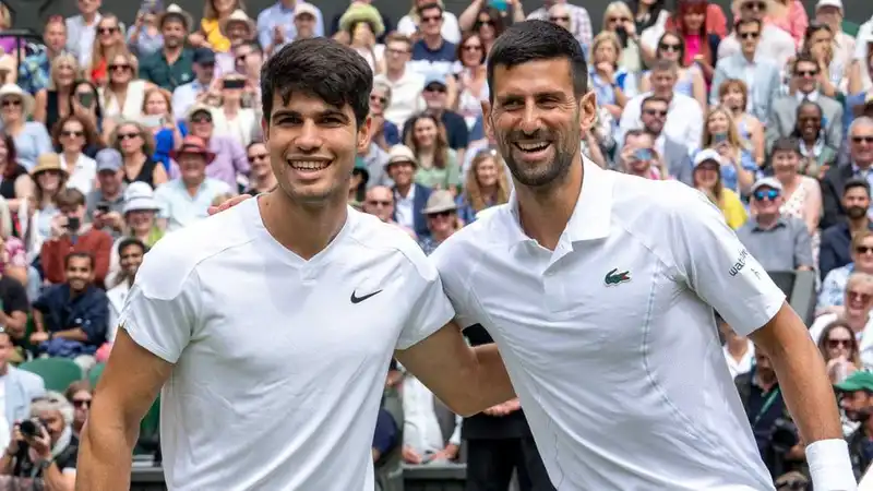 Carlos Alcaraz and Novak Djokovic - Wimbledon Twitter