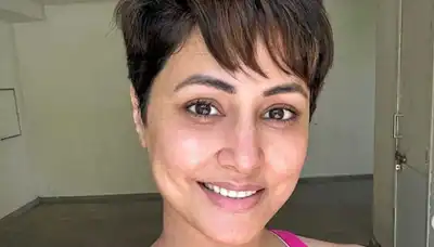 Hina Khan embraces her new hair amid cancer treatment; sees ‘light at the end of tunnel’