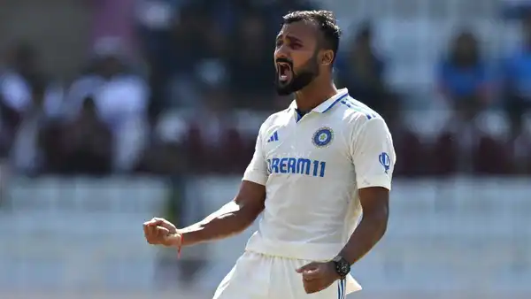 IND vs BAN: Akash Deep's double blow leaves Bangladesh struggling at 26/3 before lunch