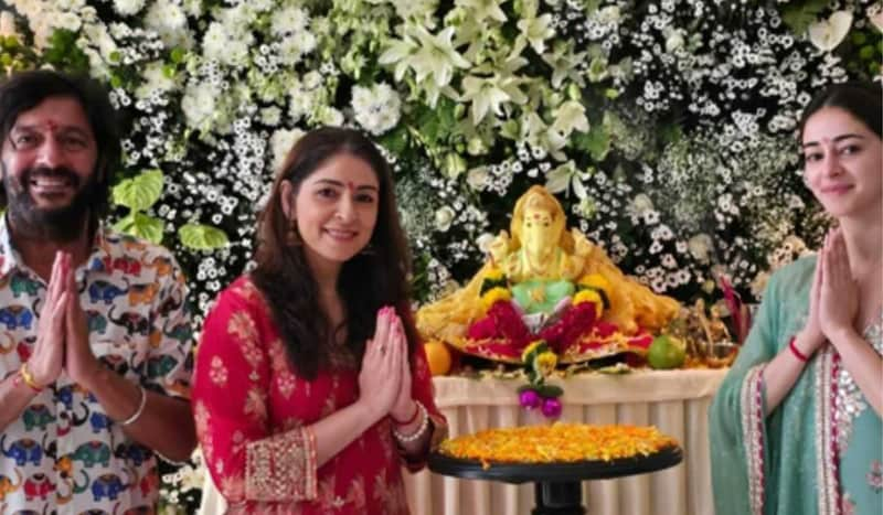 Ganesh Chaturthi 2024: Ananya Panday welcomes Lord Ganesha home along with parents Chunky Panday and Bhavna Pandey