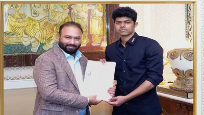 Thalapathy Vijay's son Jason Sanjay casts Raayan actor in his directorial debut