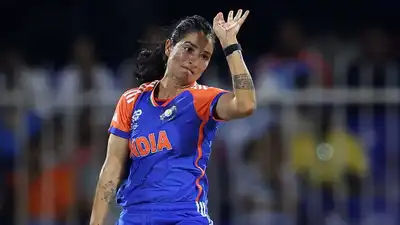 IND W vs AUS W: Renuka Singh Thakur on fire, Australia lose back-to-back wickets