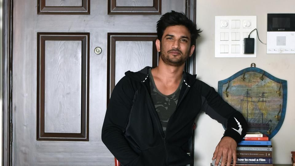Sushant Singh Rajput floors waiting fans with hospitality, affection
