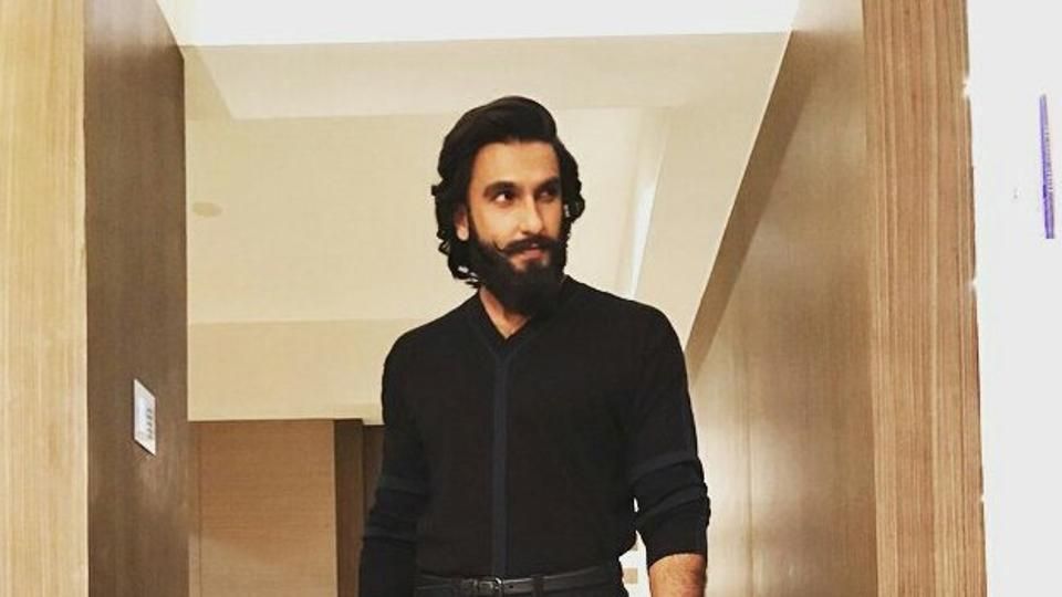 Does Deepika’s reaction to Ranveer’s pic prove she is done with his choice in fashion?