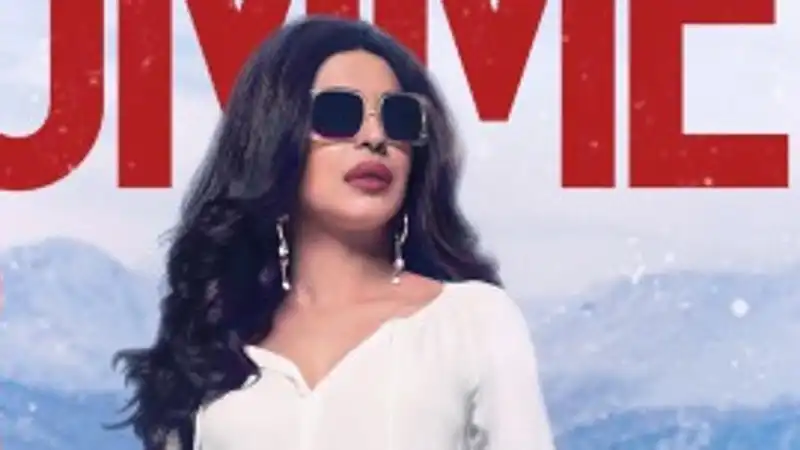 Priyanka Chopra's New Baywatch Poster Takes 'Inspiration' From Games Of Thrones!