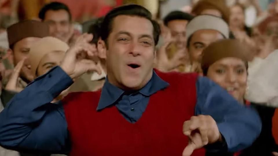 Salman Khan Looks Super Adorable In The New 'Radio Song' From Tubelight!