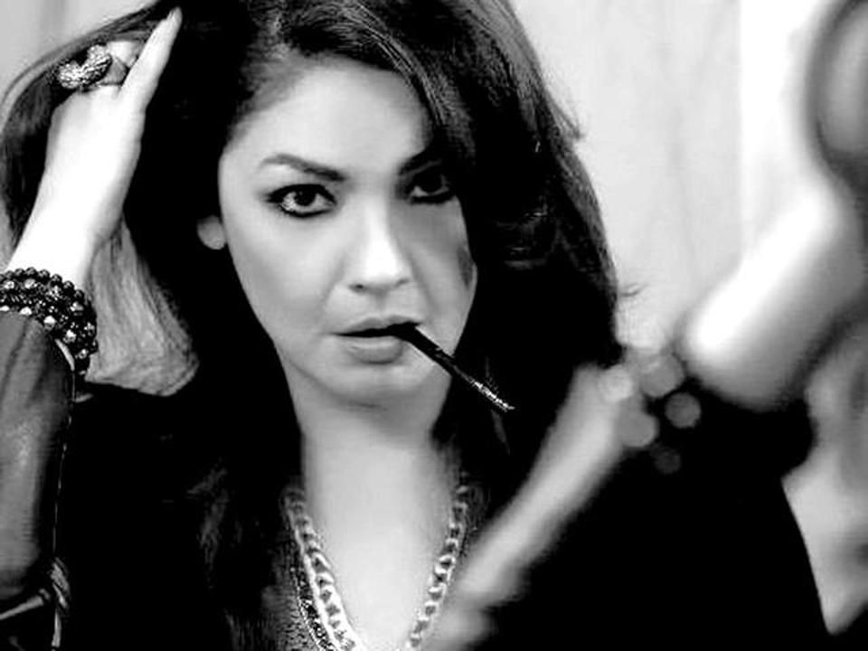 Pooja Bhatt Opens Up About Her Decision To Quit Drinking And It's All Sorts Of Inspiring!