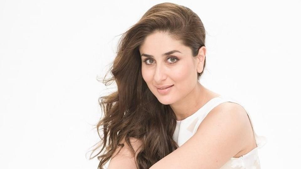 Kareena Kapoor Khan's Fans Ask You To #PoutLikeBebo To Find The Best Looking Pout On Social Media!