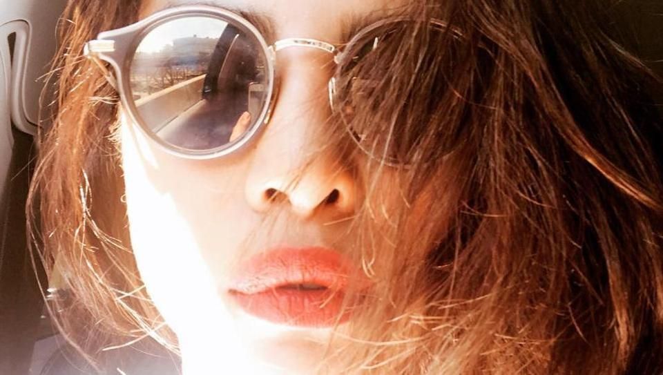 Priyanka Chopra Posts A Pouty Instagram Selfie; Gets Trolled For Getting A Lip Job Done!
