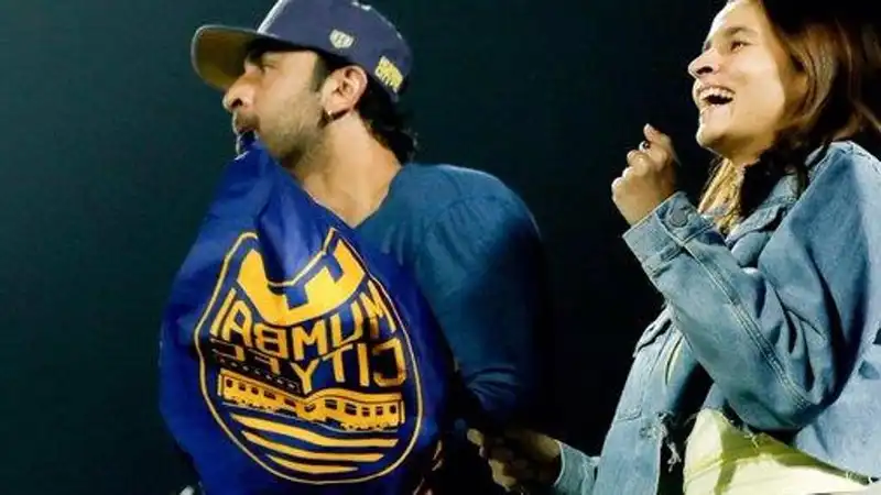 Alia Bhatt, Ranbir Kapoor Spend Some Quality Time Together At A Football Game