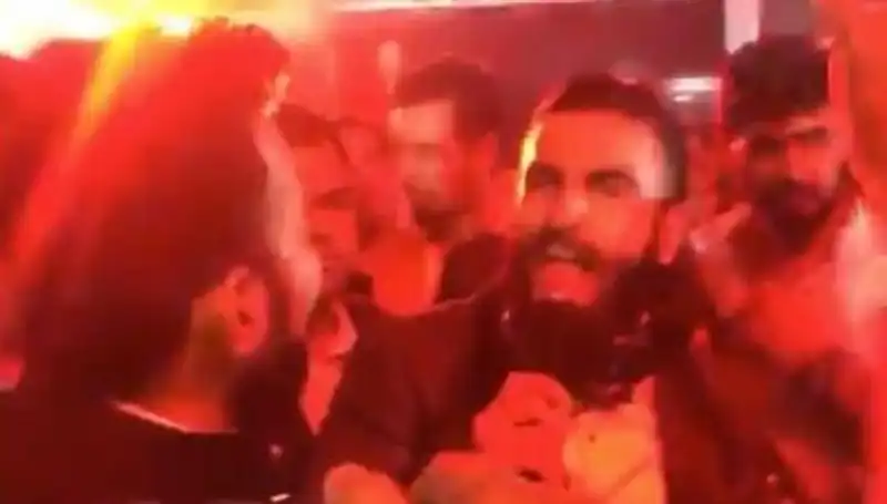  WATCH: Ranveer Singh Raps Abhi Toh Party Shuru Hui Hai