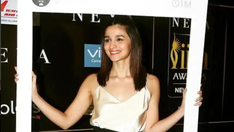 We Love How Alia Bhatt Is Totally Rocking These Futuristic Pair Of Heels!