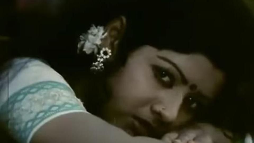WATCH: Sridevi's First Bollywood Song In Solva Sawan At The Age Of 16!