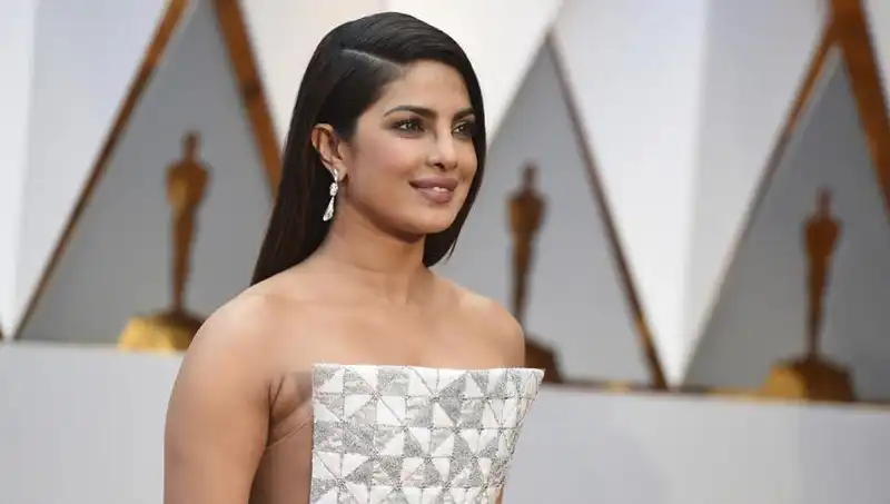 Oscars 2017 red carpet LIVE: Priyanka Chopra arrives in a daring white number