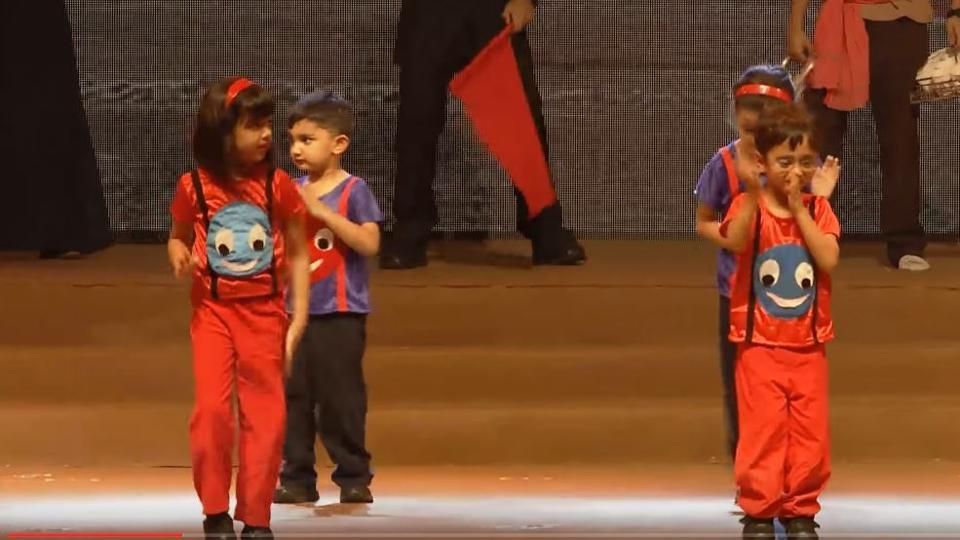 Watch: Aaradhya Bachchan, Azaad Rao Khan Dance Together At Their Annual Day Function