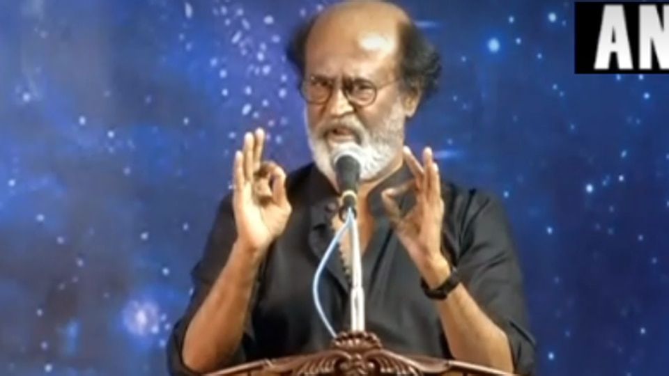 WATCH: Rajinikanth Meets His Die-Hard Fans For The First Time After A Hiatus Of 8 Years!