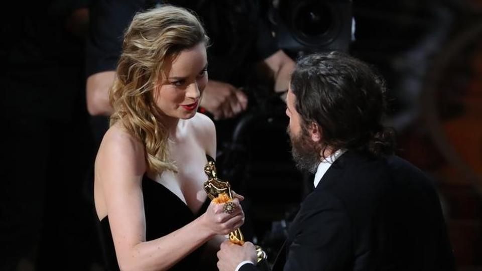 Here's Why Oscar Winning Actreess Brie Larson Did Not Clap For Casey Affleck When He Won An Oscar This Year!