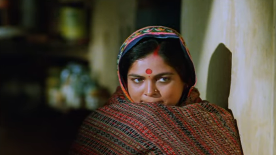 5 Lesser Known But Powerful Films Of Reema Lagoo That Deserve To Be Seen!