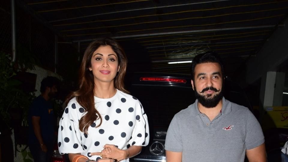 VIDEO: Bouncers Beat Up Photographers Trying To Click Shilpa Shetty And Raj Kundra