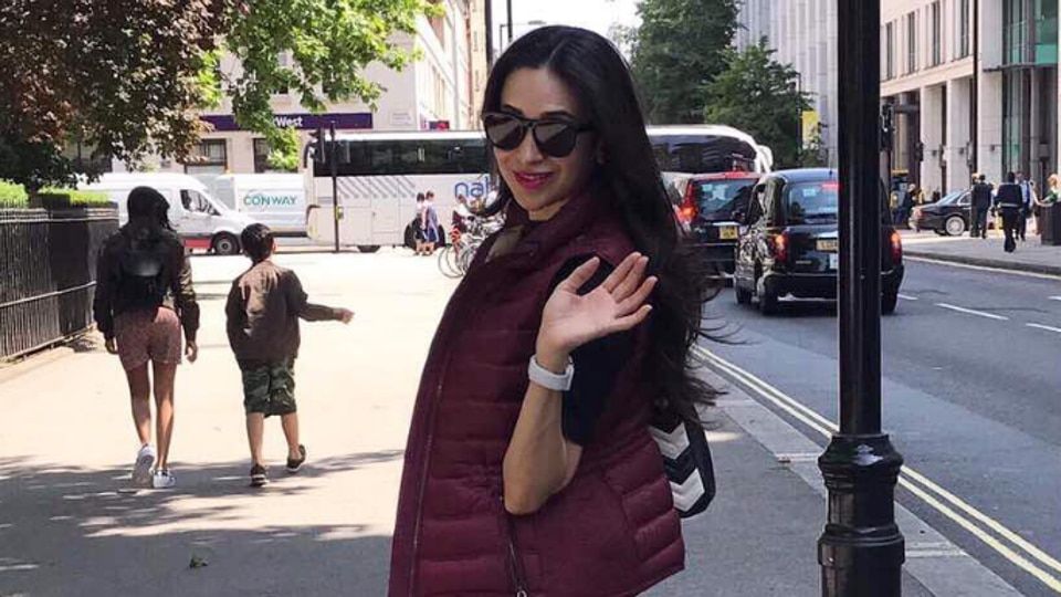 Karisma Kapoor Is Trooping Through Europe And These Pictures Prove That She's Having A Blast!