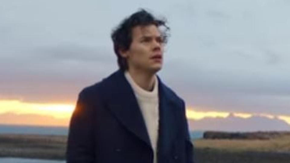 Harry Styles’ first solo music video has everyone in splits
