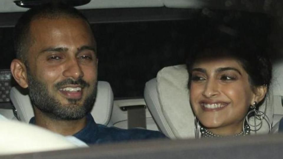 Sonam Kapoor's boyfriend Anand Ahuja joins her family in London, see pic