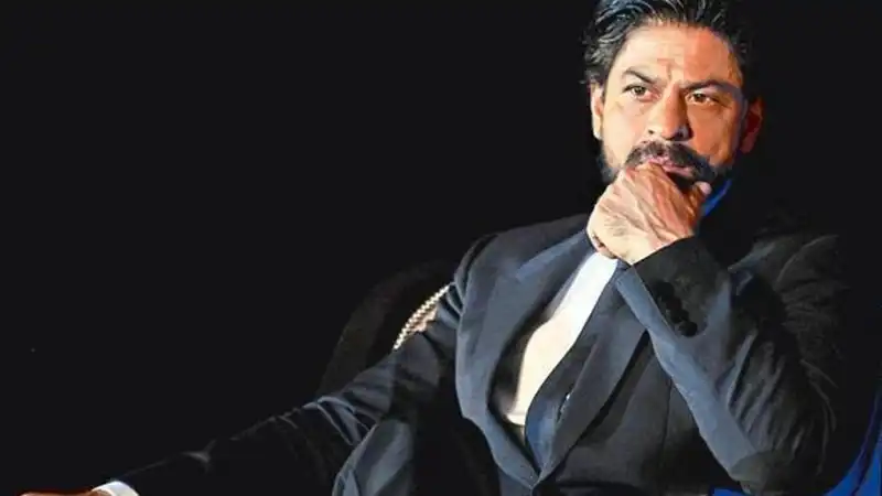  This Is How Shah Rukh Khan Plans To Host The Filmfare Awards 2017