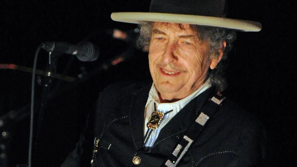 Bob Dylan accepts Nobel prize in his true cryptic style: All song but no speech