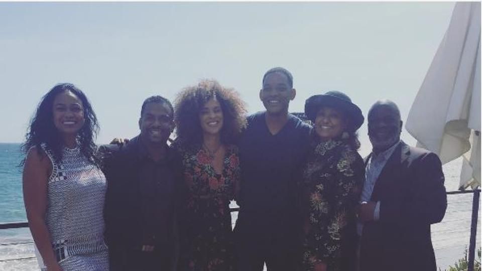 Will Smith and the cast of Fresh Prince of Bel-Air reunite for cool new photo