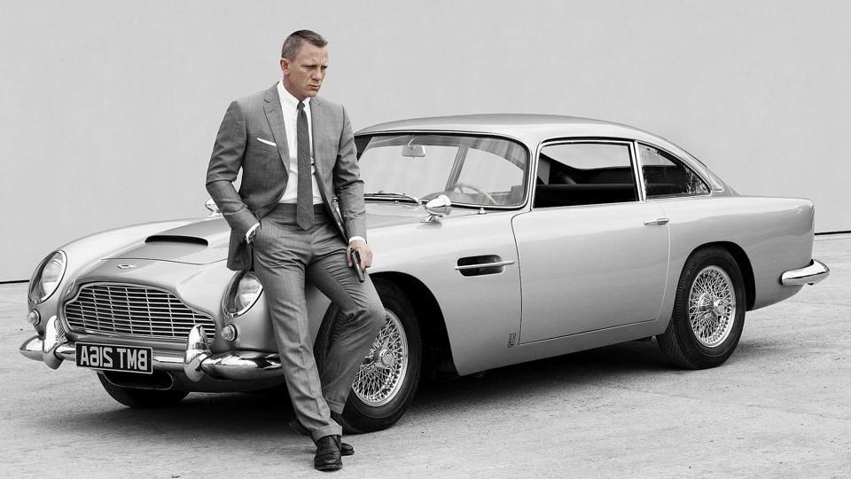 Daniel Craig To Auction Off His Limited Edition James Bond Aston Martin Valued At Over Rs 3 Crore!