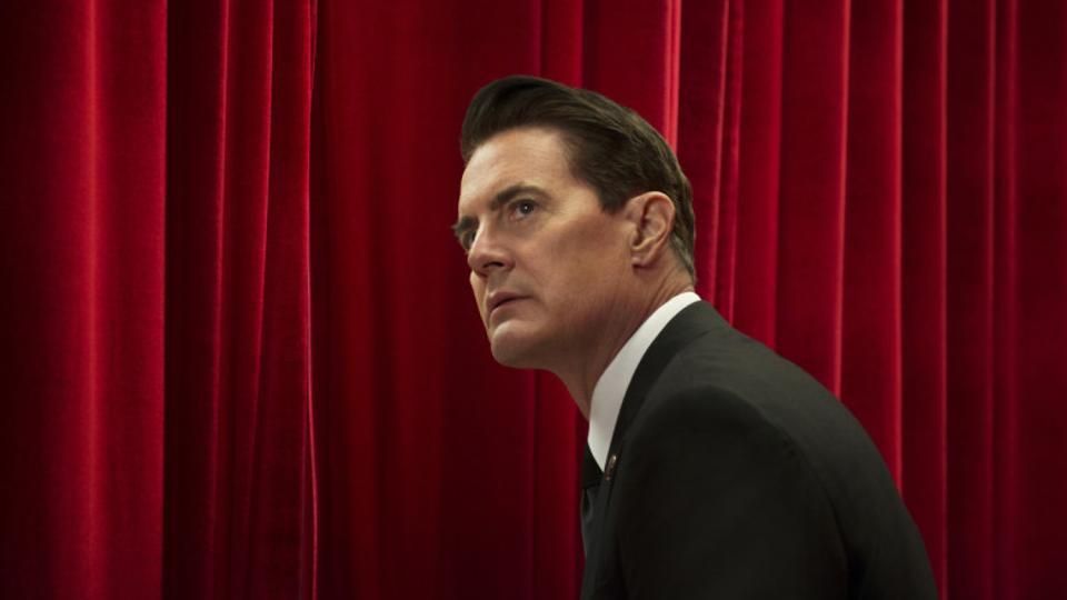 Twin Peaks revival, 27 years later, leaves Twitter scratching its head in confusion