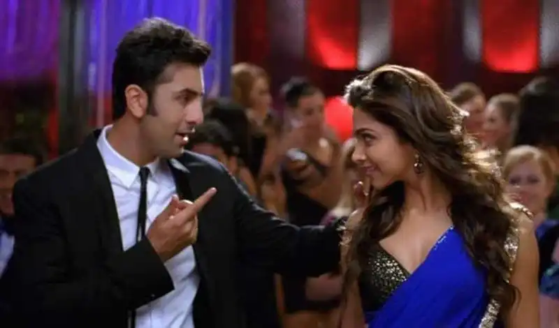 Here's How Deepika Padukone and Ranbir Kapoor Performed A Lit Dance-Off 