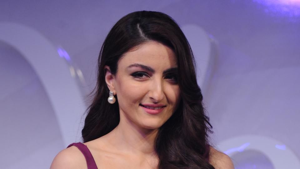 In Pictures: Pregnant Soha Ali Khan Is Glowing While Flaunting Her Baby Bump!