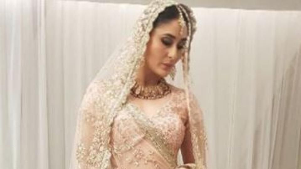 You Won't Be Able To Take Your Eyes Off Of Kareena Kapoor Channelling All The Coyness Of A Traditional Indian Bride!