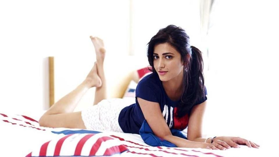 I like to have a clear idea of a script, character: Shruti Haasan on Sangamithra