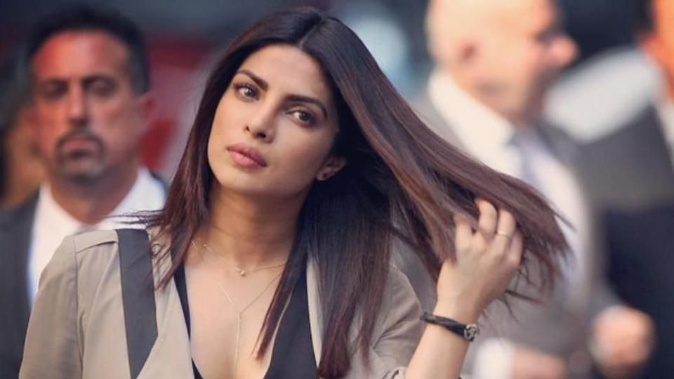 In Pictures: Priyanka Chopra's Is Chilling At Her Luxurious Beach Vacation!