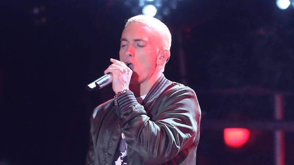 Eminem Leads The Crowd In An Anti-Trump Chant