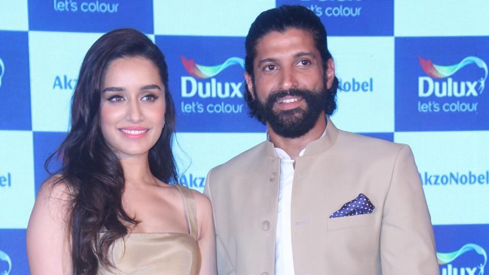 Did Farhan Akhtar Just Confirm His Relationship With Shraddha Kapoor By Posting A Cute Comment On Her Picture?