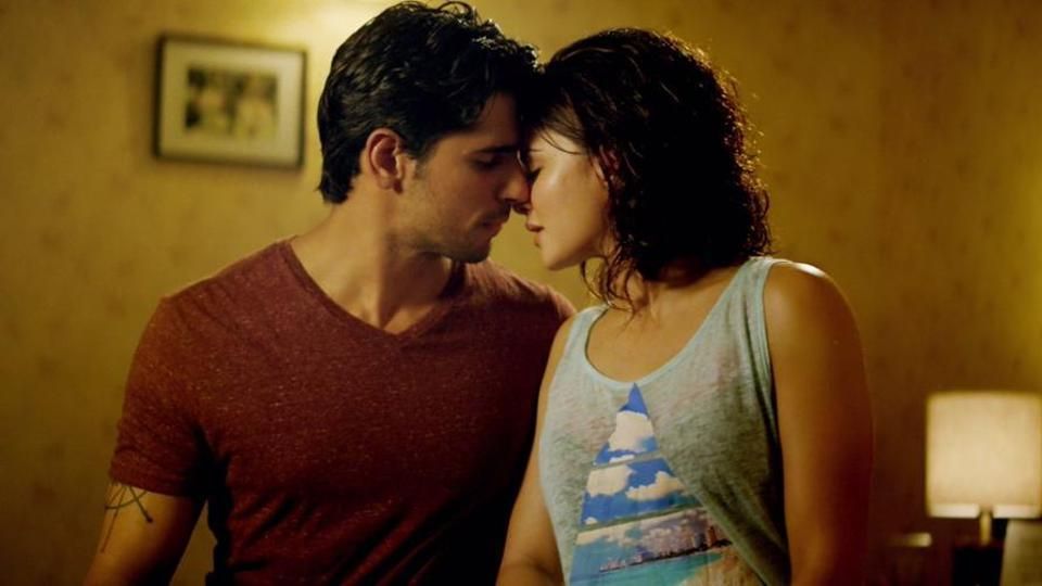 My Friends Asked Me Don't Sidharth's Good Looks Distract You?: Jacqueline Fernandez