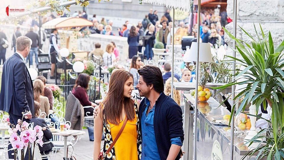Shah Rukh Khan And Anushka Sharma's Jab Harry Met Sejal Fails To Hit Half Century Over The Weekend!