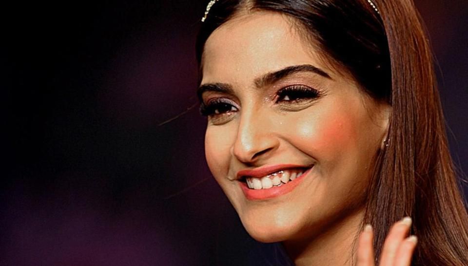 Sonam Kapoor Is Angry At The Media For Publishing Regressive Blind Items About Veere Di Wedding Girls!