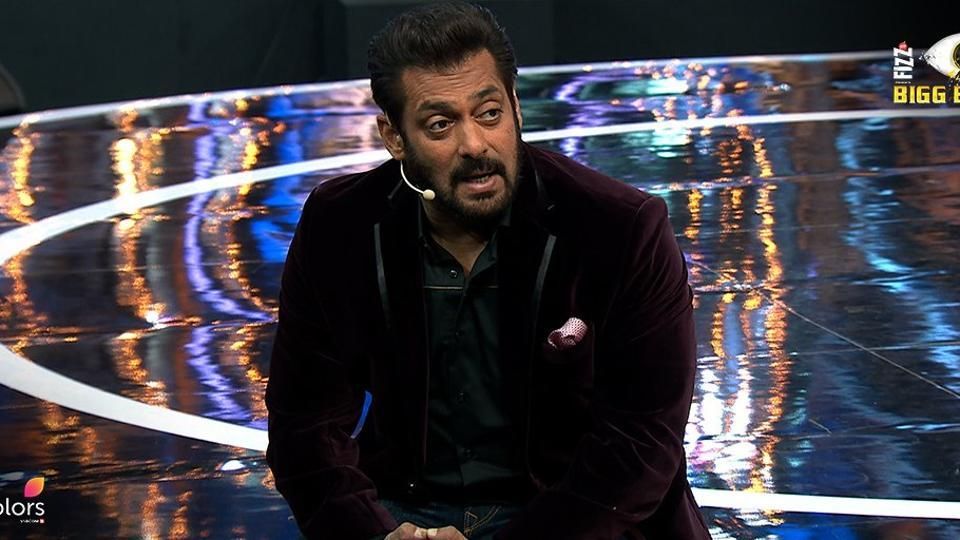 Bigg Boss 11 Weekend Ka Vaar: Salman Khan Reveals Who's The Most Popular Housemate Among Viewers!