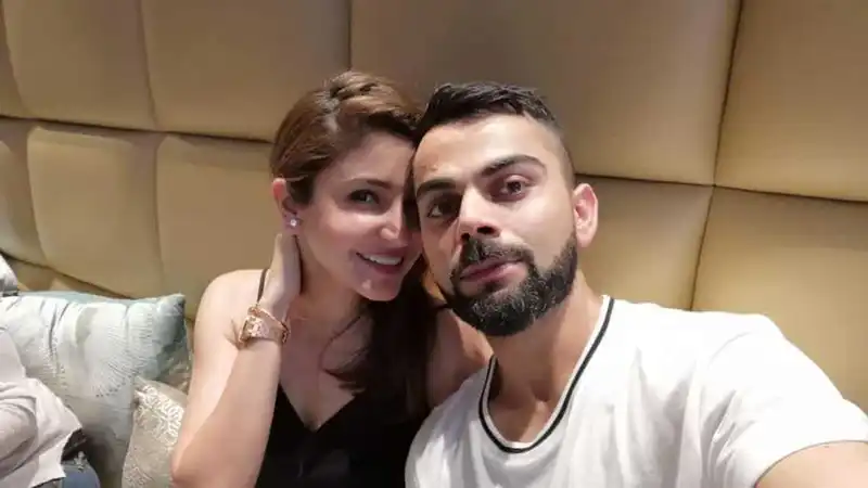 On Pictures: Anushka Sharma, Virat Kohli Snuggle Together On Lunch With Friends 