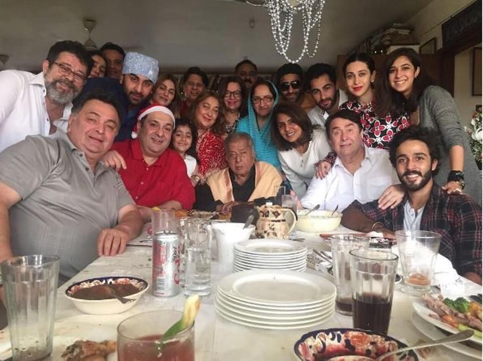 Bollywood’s Star-Studded Kapoor Khandaan's Instagram Will Take You Through Celebrations, Summer Brunches And More!