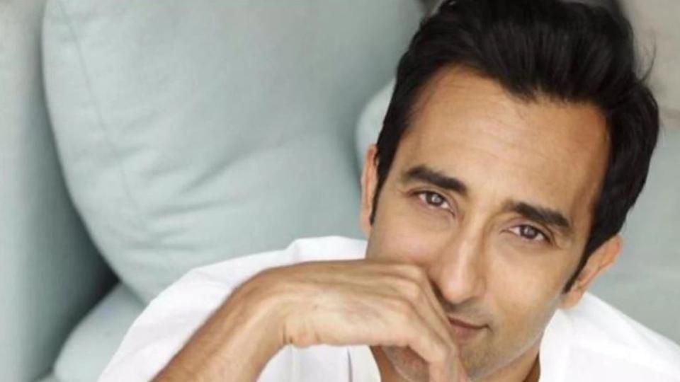 Hold Your Breath Ladies! Rahul Khanna Is All Set To Make His Bollywood Comeback!