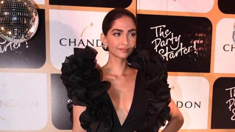 Sonam Kapoor Confesses That She Feels Her Actor Friend, Swara Bhaskar Doesn't Get Her Due!